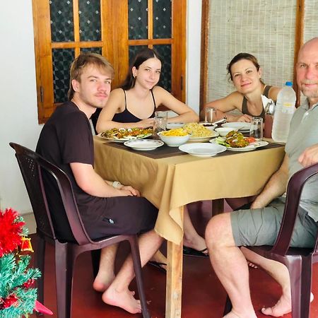 Nethmi Homestay & Restaurant Tangalle Ngoại thất bức ảnh