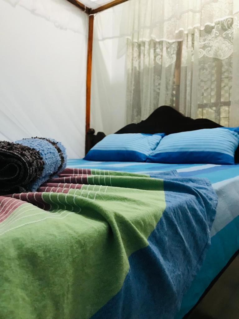 Nethmi Homestay & Restaurant Tangalle Ngoại thất bức ảnh