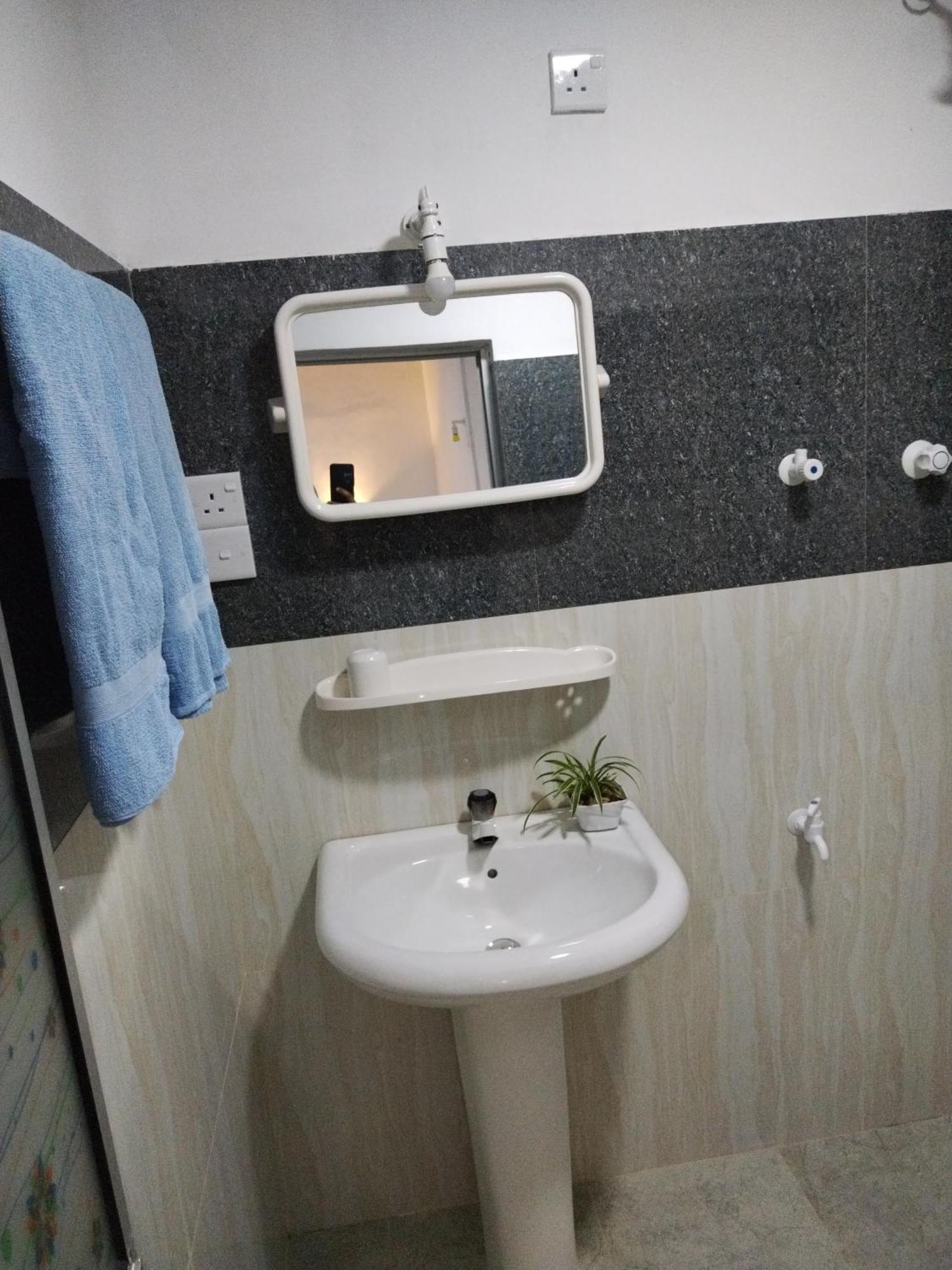 Nethmi Homestay & Restaurant Tangalle Ngoại thất bức ảnh
