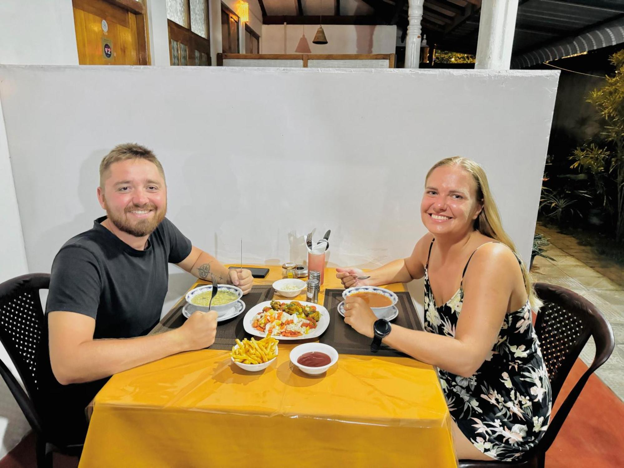 Nethmi Homestay & Restaurant Tangalle Ngoại thất bức ảnh