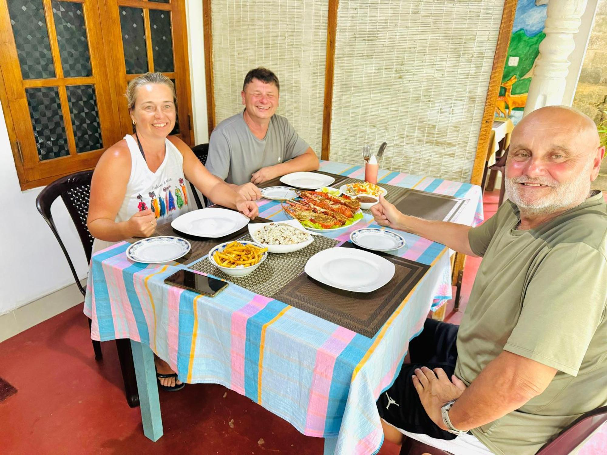Nethmi Homestay & Restaurant Tangalle Ngoại thất bức ảnh