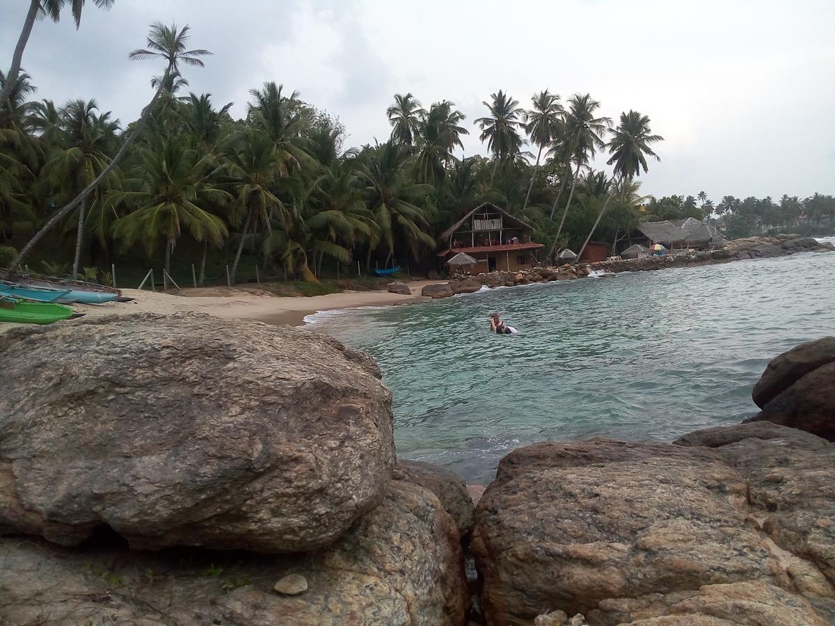 Nethmi Homestay & Restaurant Tangalle Ngoại thất bức ảnh