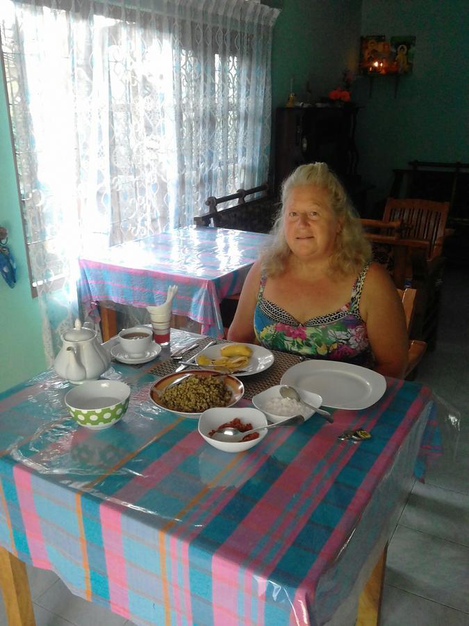 Nethmi Homestay & Restaurant Tangalle Ngoại thất bức ảnh